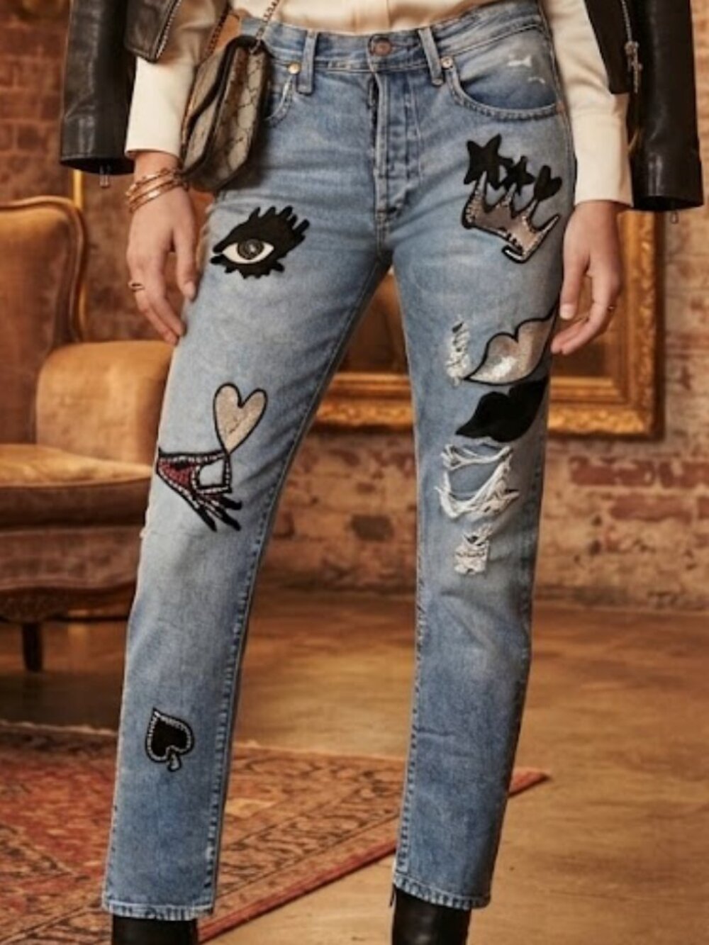 Women’s Slim Light Blue Embroidered Patch Jeans Size 6